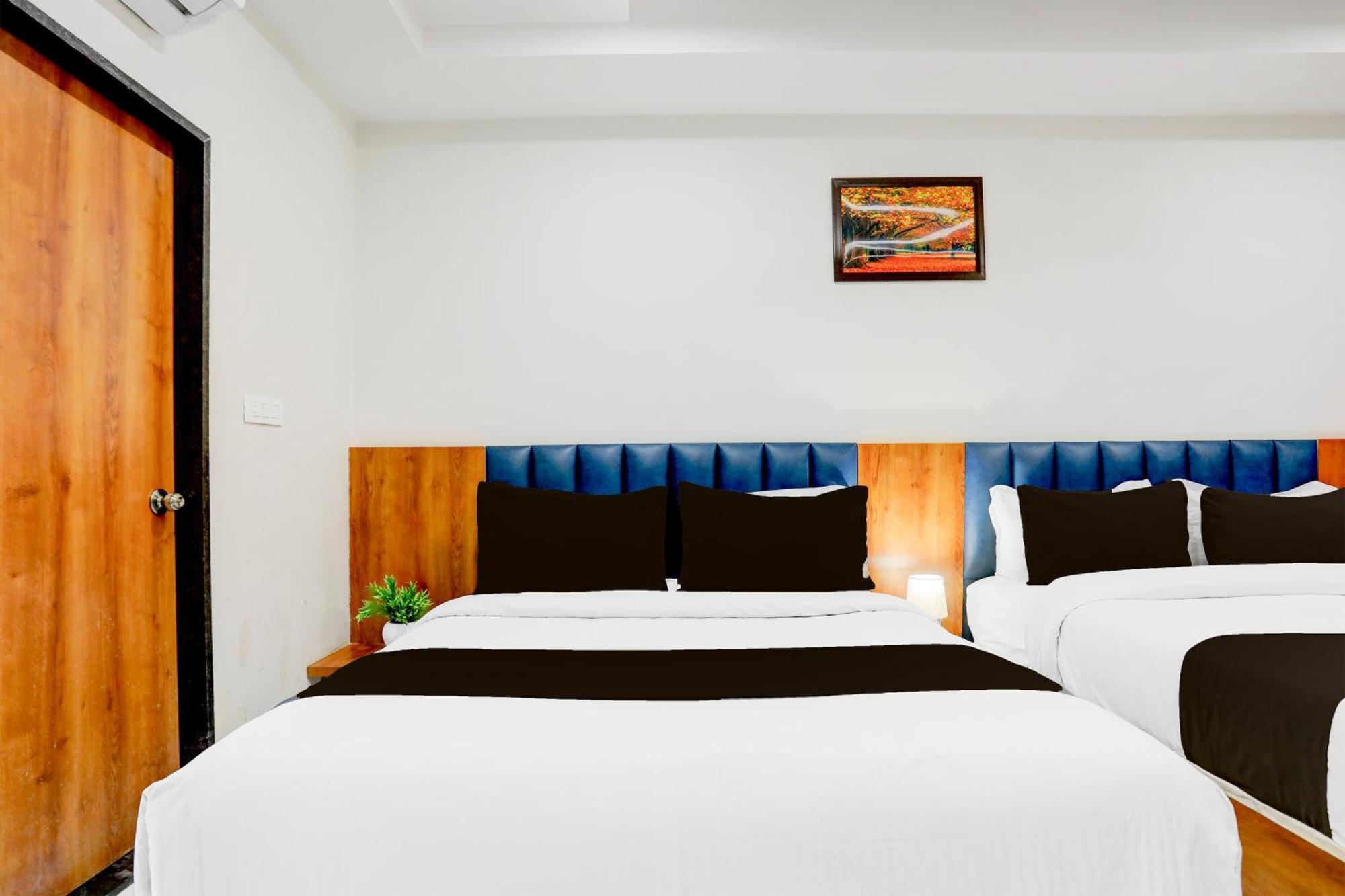 Super Townhouse Ambaji Formerly Hotel Kardhar Inn Buitenkant foto