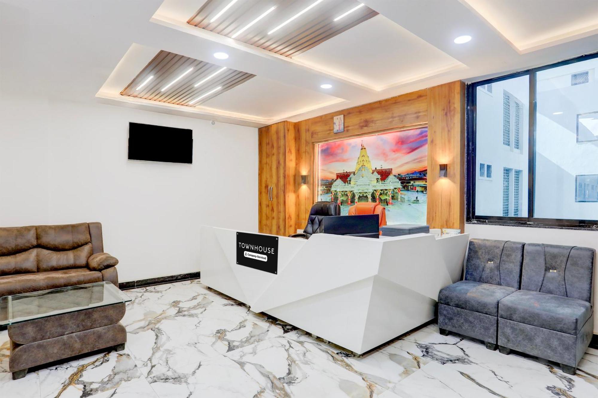 Super Townhouse Ambaji Formerly Hotel Kardhar Inn Buitenkant foto